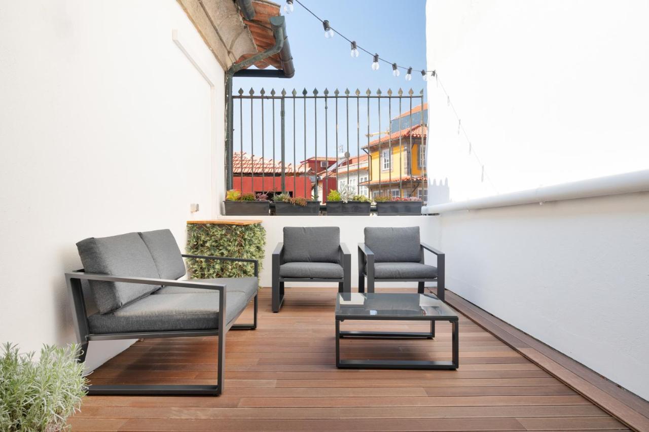Historical Penthouse At Cardosas Block Apartment Porto Exterior photo